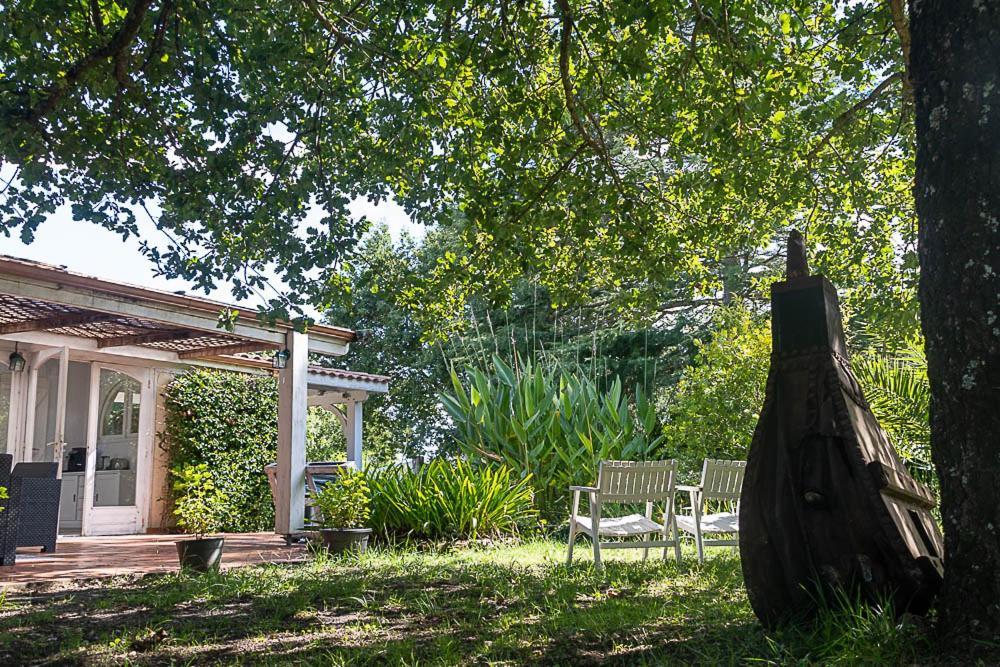 Au Detour Des Vignes Bed and Breakfast Ordonnac Eksteriør billede